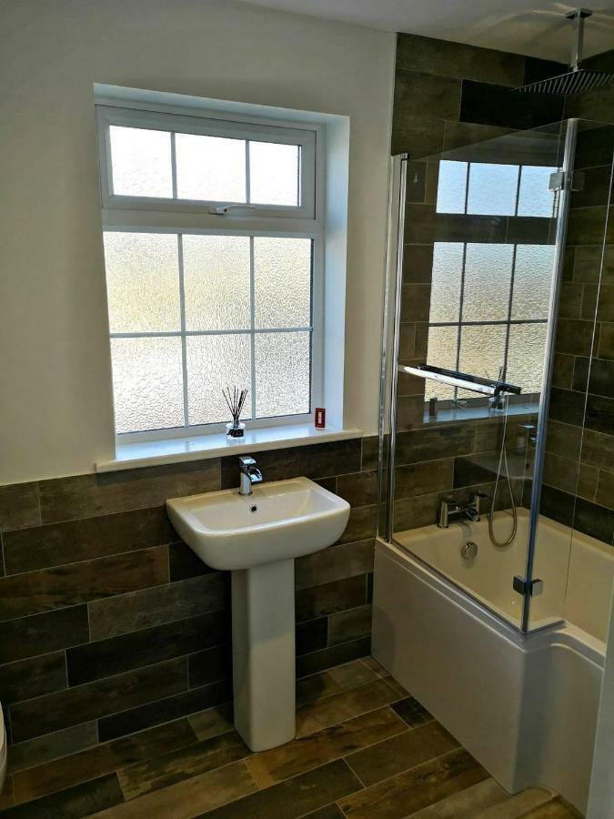 Guildford Town House Villa Bagian luar foto