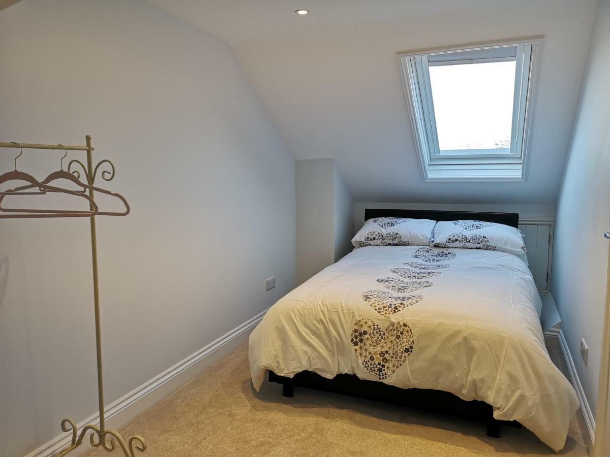 Guildford Town House Villa Bagian luar foto